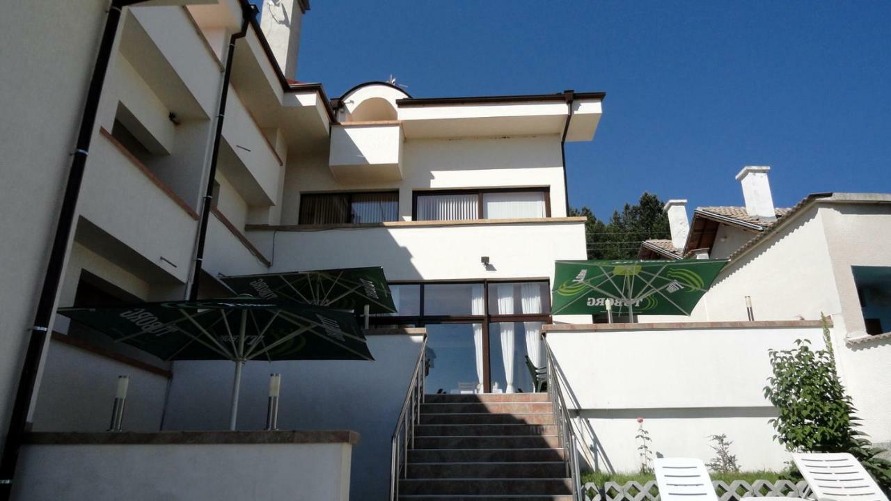 Hotel Aleksievata Kashta Gurgulyat Exterior photo
